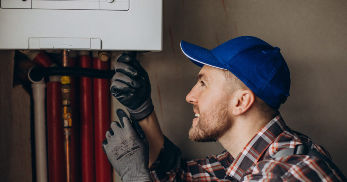 8 Advantages of a  Tankless Water Heater